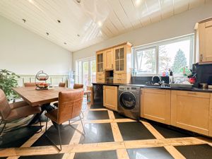 Photo 22- click for photo gallery